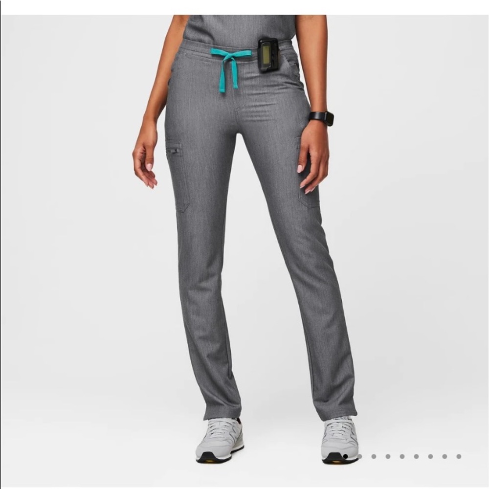 Figs yola pants xs